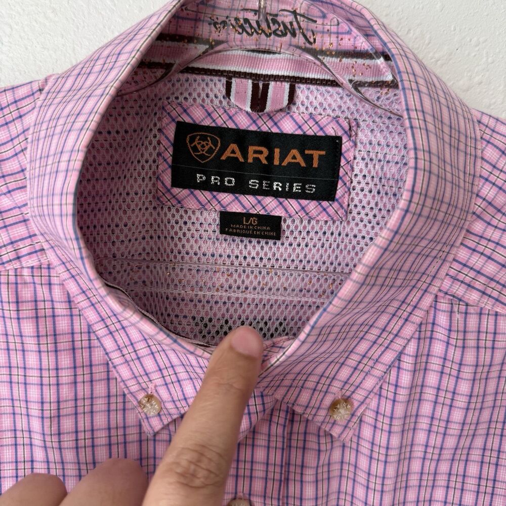 Ariat Pro Series Shirt Men L Pink Plaid Button Down Short Sleeve Chest Pocket - Picture 11 of 13